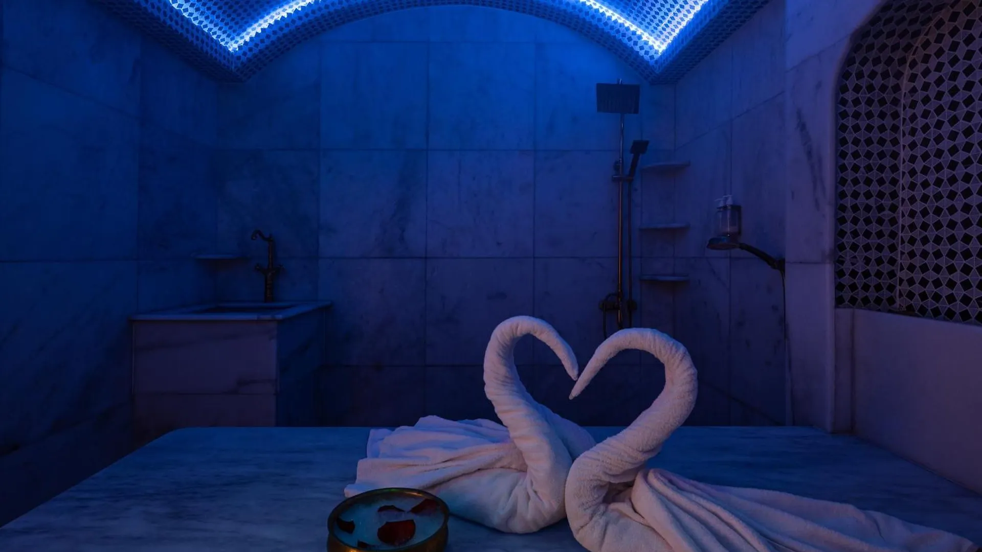 Cristal Hotel Абу-Даби