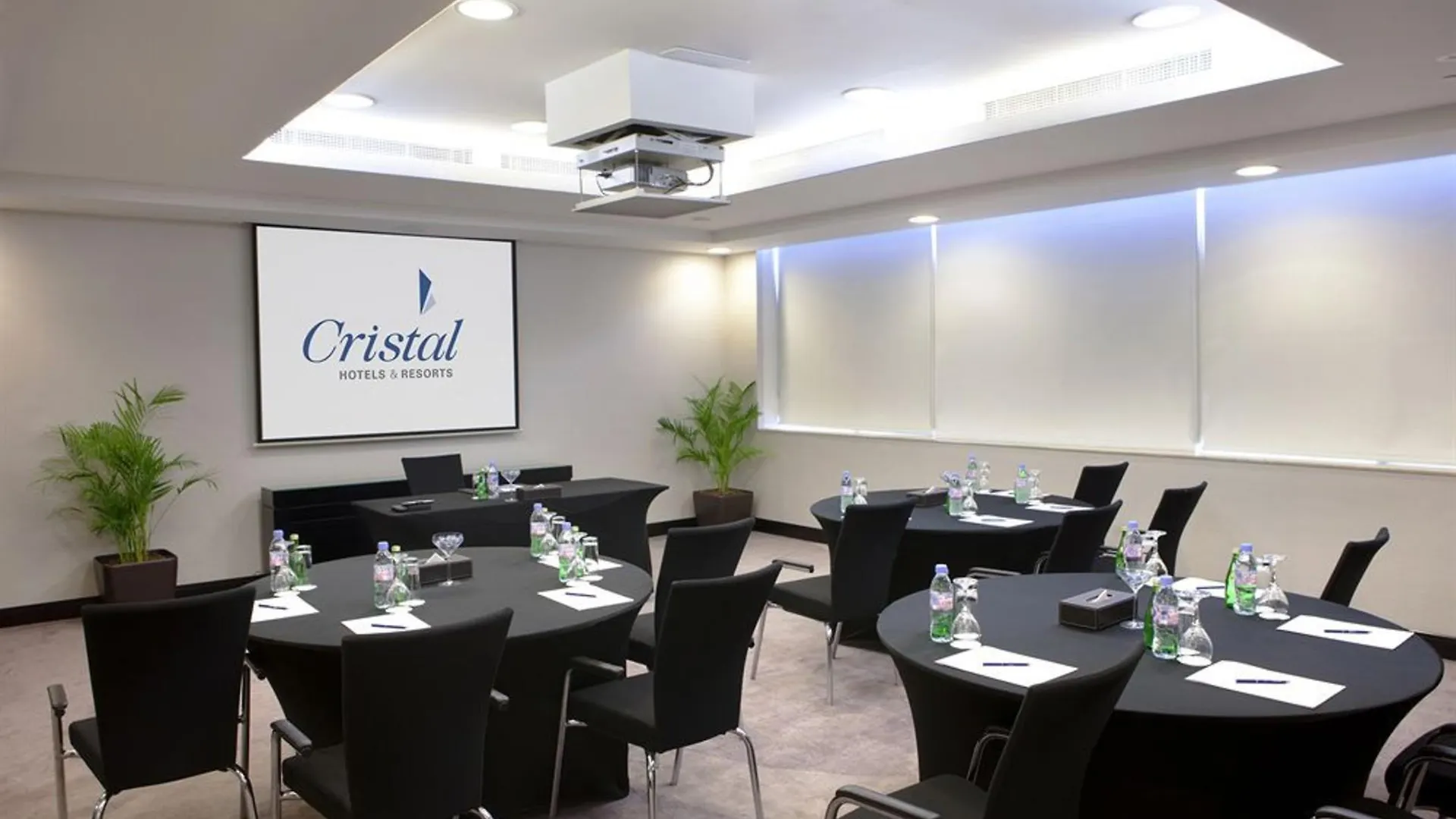Cristal Hotel Abu Dabi